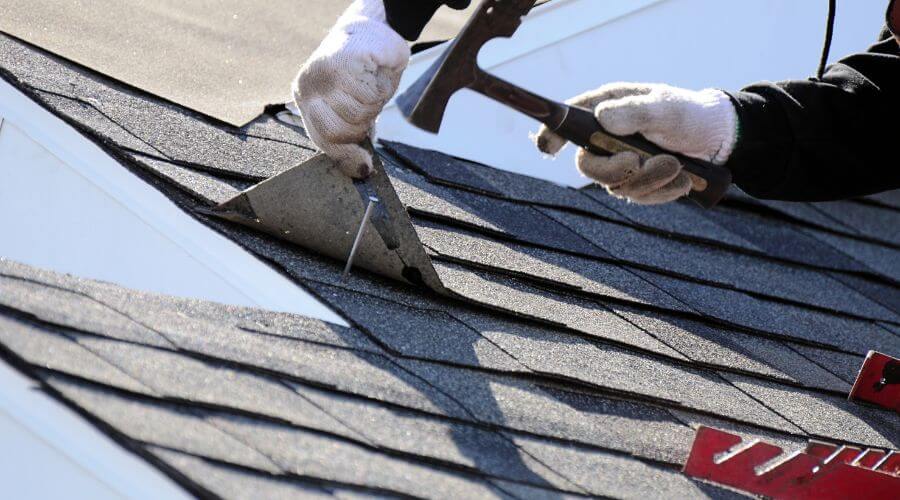 Professional residential roofers in Worth, MO